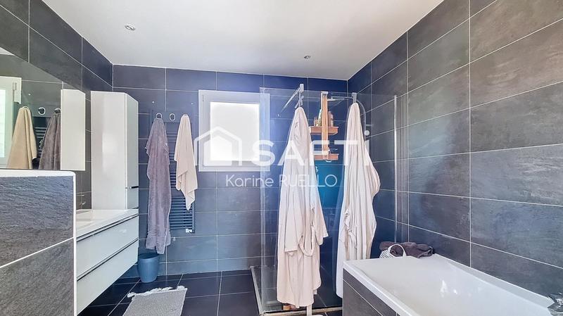 Maison - 212 m² - 5 pièces