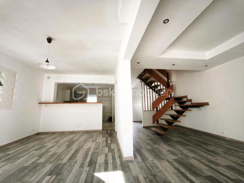 Maison traditionnelle - 100 m² - 5 pièces