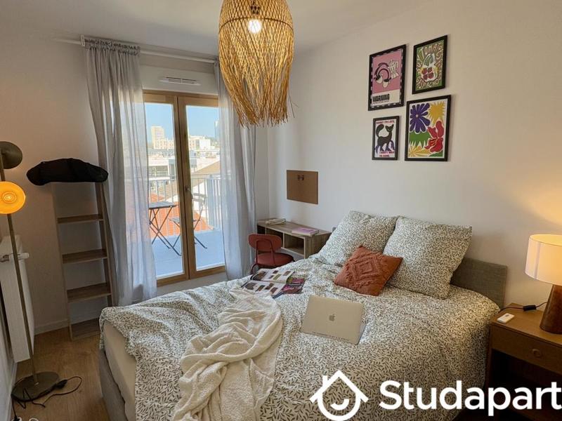 Chambre - 10 m² - 1 pièce