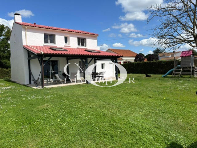 Maison - 107 m² - 6 pièces