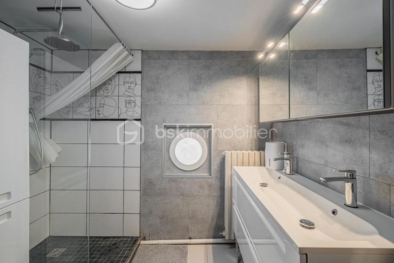 Maison - 135 m² - 6 pièces