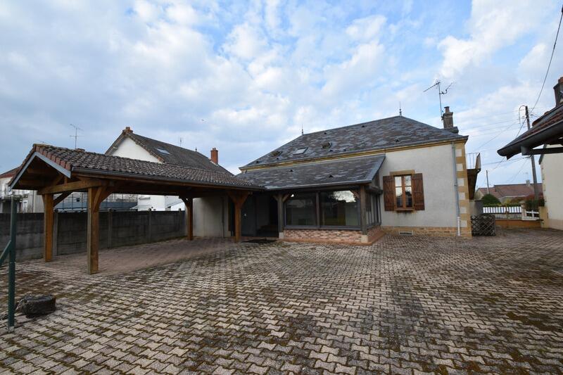 Maison - 144 m² - 7 pièces
