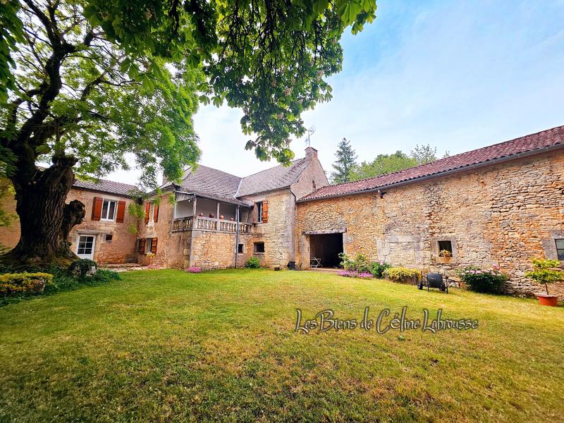 Maison de maîtres - 230 m² - 9 pièces