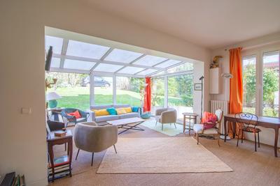 Maison - 205 m² - 10 pièces