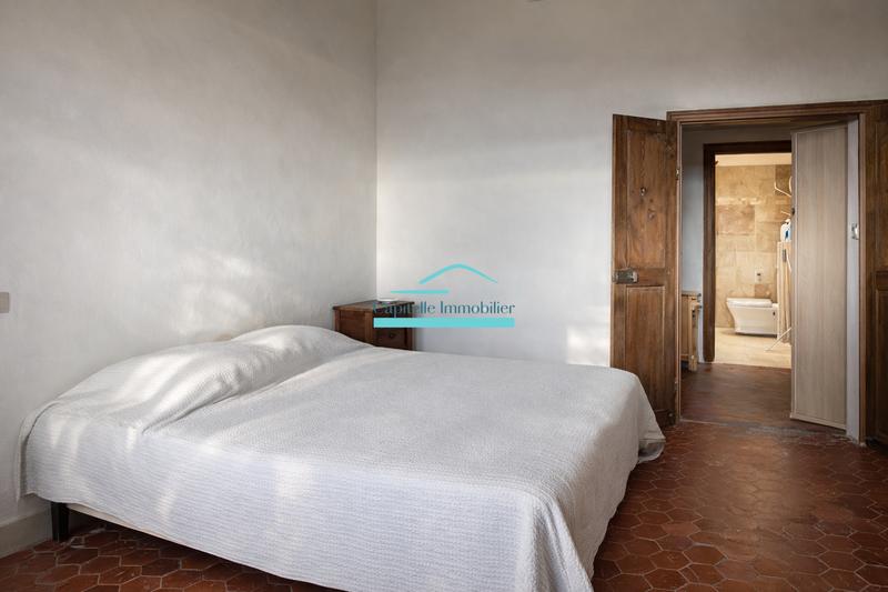 Appartement - 202 m² - 8 pièces