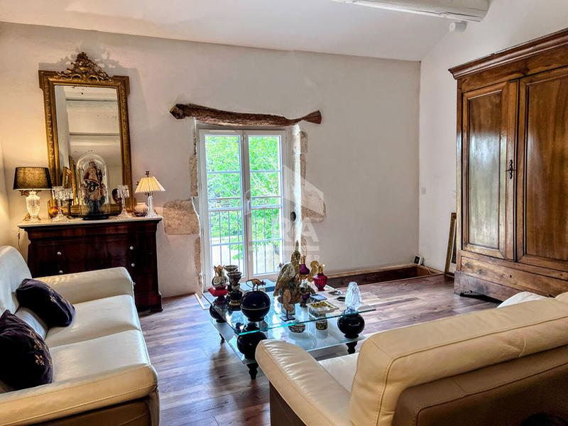 Maison - 200 m² - 6 pièces