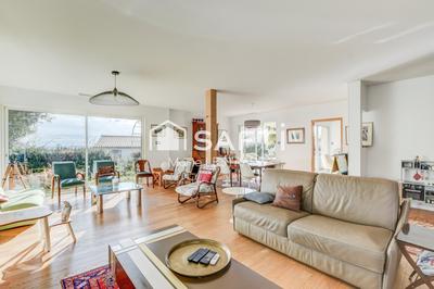 Maison - 189 m² - 6 pièces