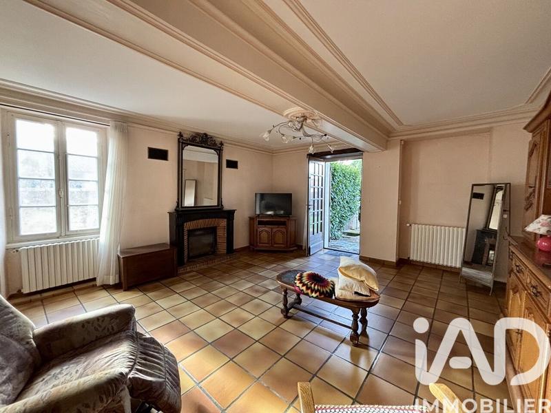 Maison - 280 m² - 11 pièces