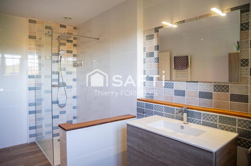 Maison - 232 m² - 7 pièces