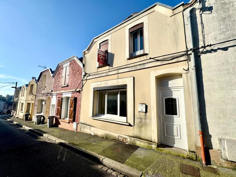 Maison - 98 m² - 4 pièces