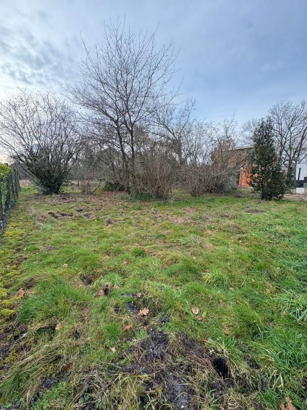 Terrain constructible - 572 m²
