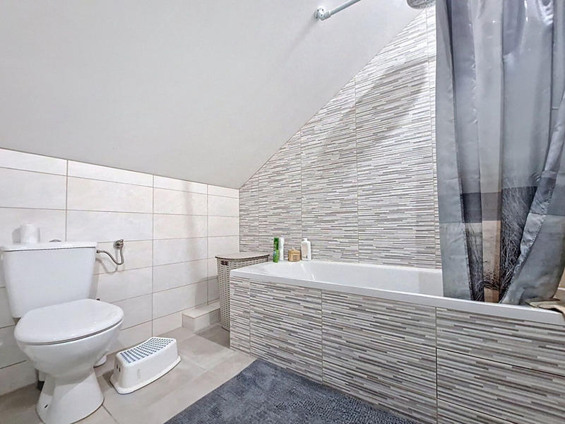 Maison - 145 m² - 7 pièces