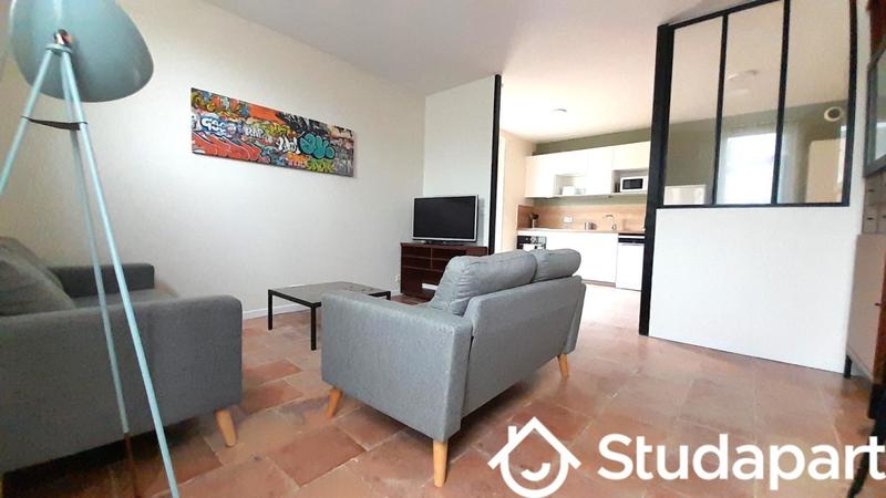 Chambre - 9 m² - 1 pièce