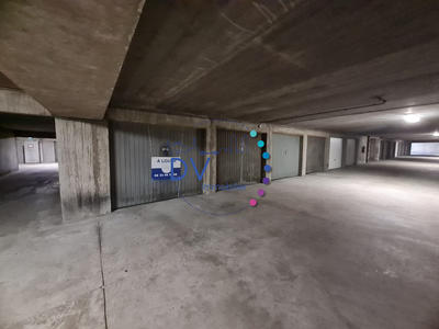 Parking / Garage - 13 m²