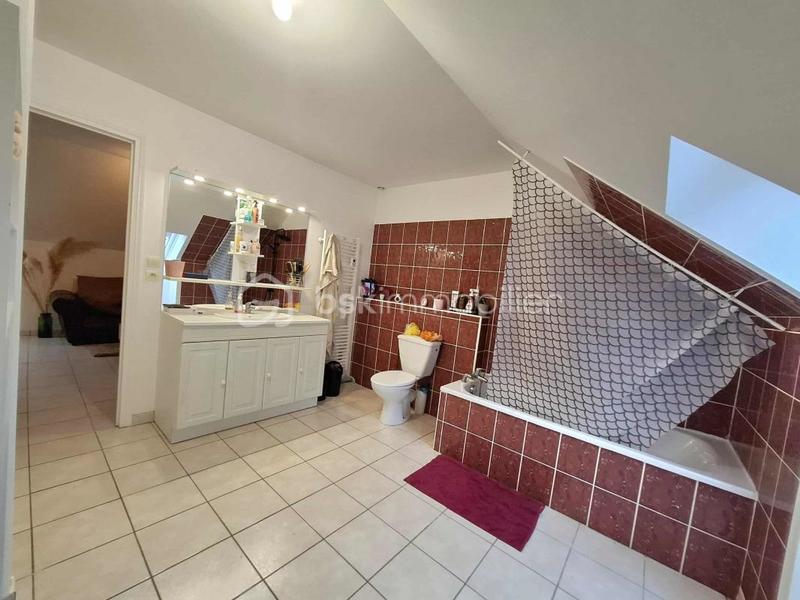 Maison - 177 m² - 8 pièces