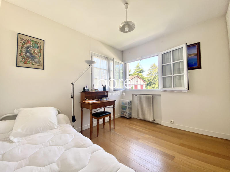 Maison traditionnelle - 179 m² - 6 pièces