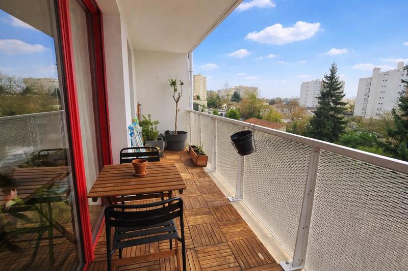 Appartement - 93 m² - 4 pièces
