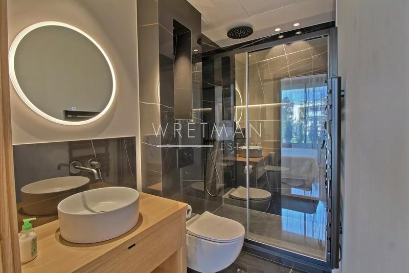 Appartement - 99 m² - 4 pièces