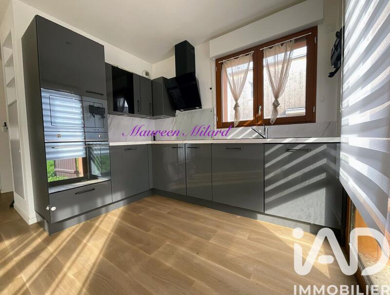 Maison - 90 m² - 5 pièces