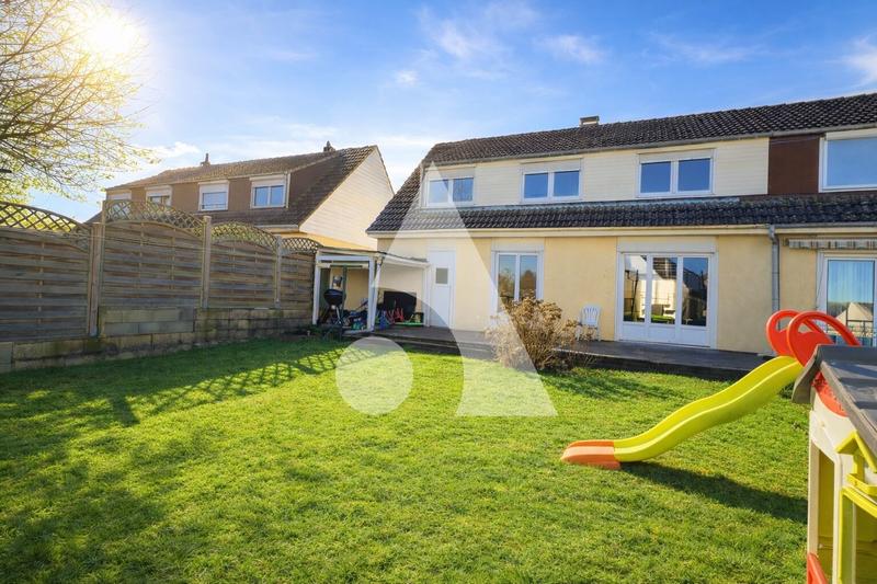 Maison - 102 m² - 5 pièces