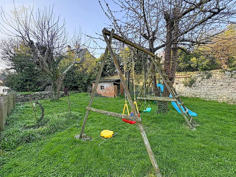 Maison - 140 m² - 6 pièces