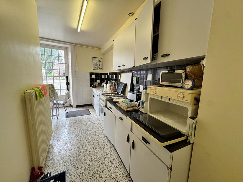 Maison - 220 m² - 10 pièces