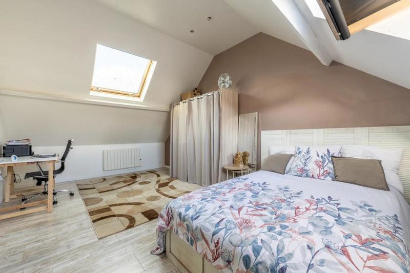 Maison - 185 m² - 7 pièces