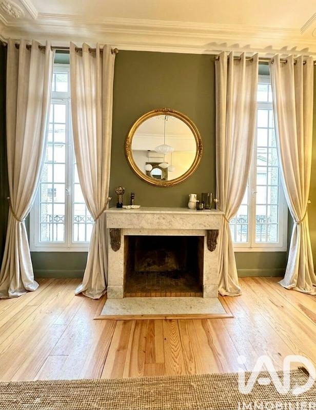 Maison - 251 m² - 5 pièces