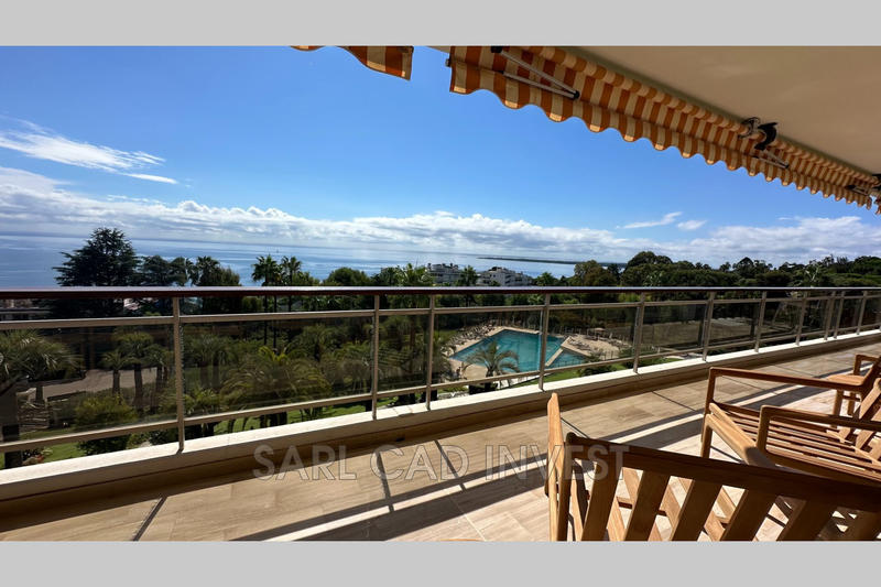 Appartement - 150 m² - 5 pièces