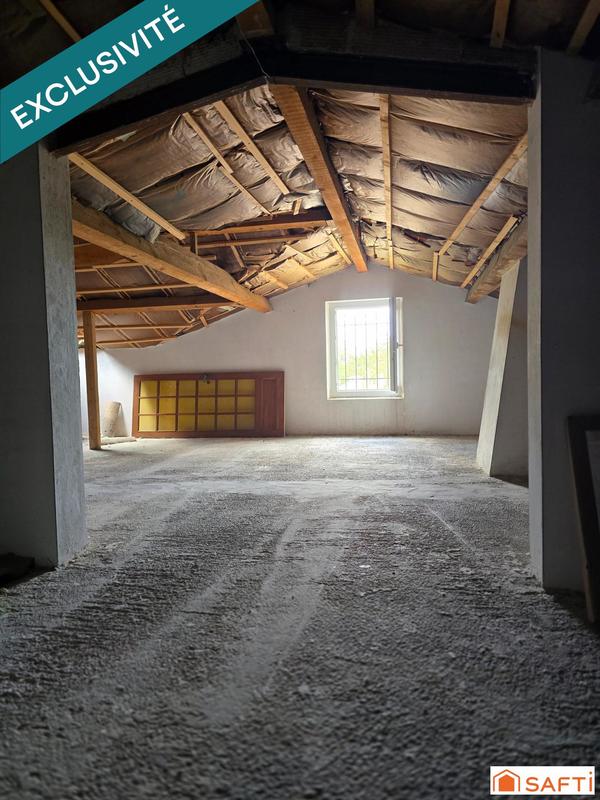 Maison - 225 m² - 10 pièces