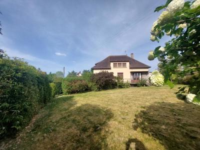 Maison - 121 m² - 6 pièces