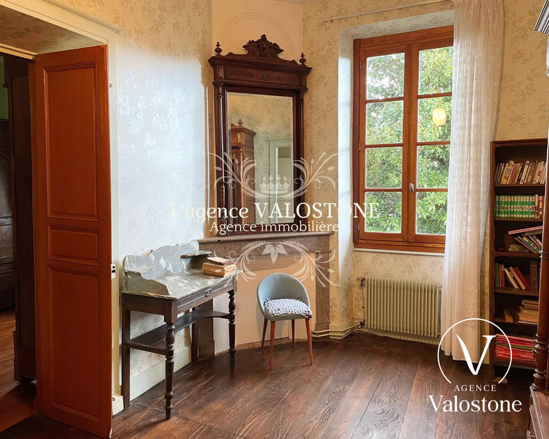 Maison ancienne - 320 m² - 11 pièces