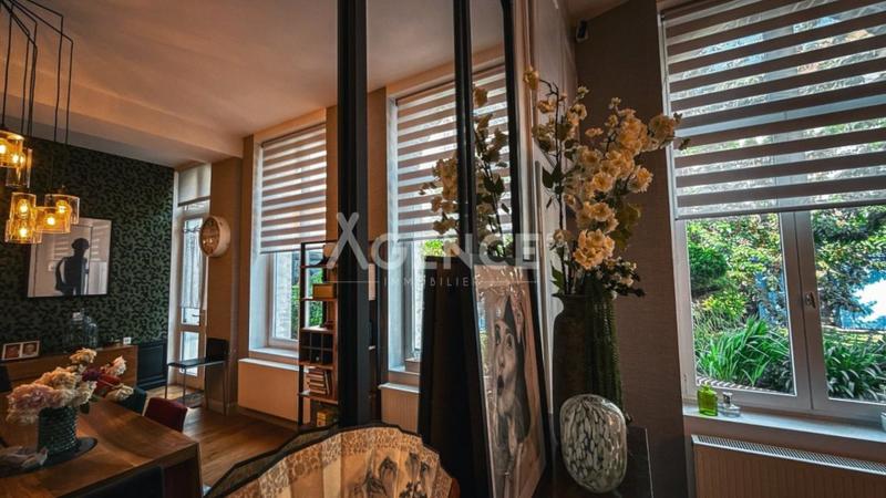 Maison bourgeoise - 250 m² - 9 pièces