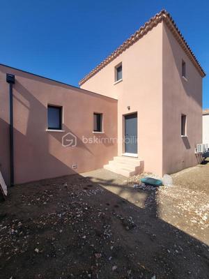 Maison - 98 m² - 4 pièces