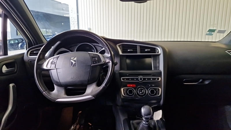 Ds Ds 4 Bluehdi 120 Ss Bvm6 Connected Chic