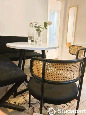 Chambre - 10 m² - 1 pièce