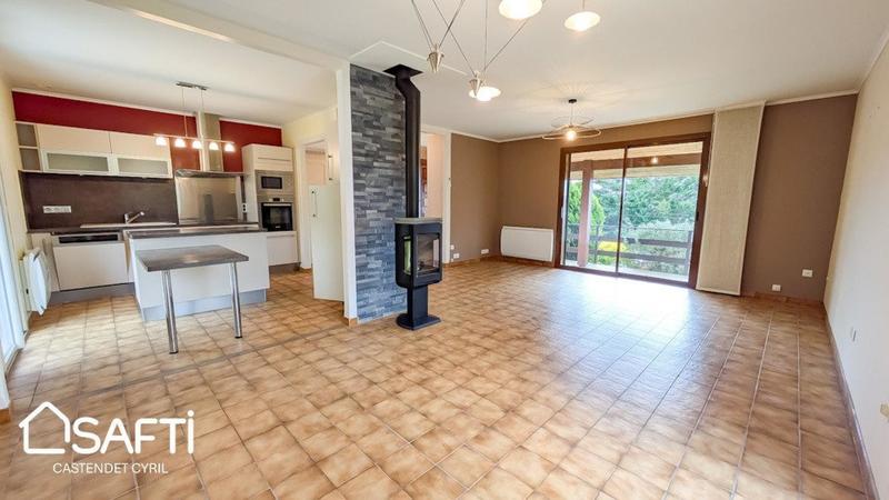 Maison - 96 m² - 5 pièces