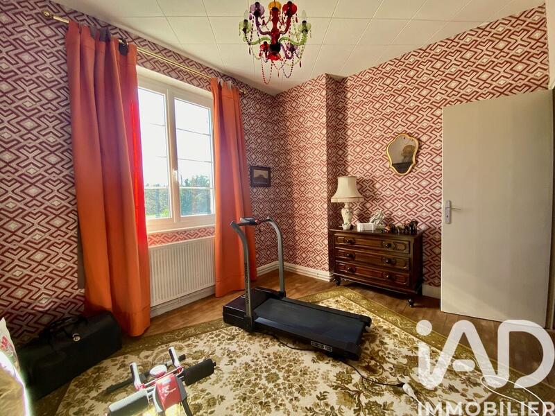 Maison de village - 412 m² - 10 pièces