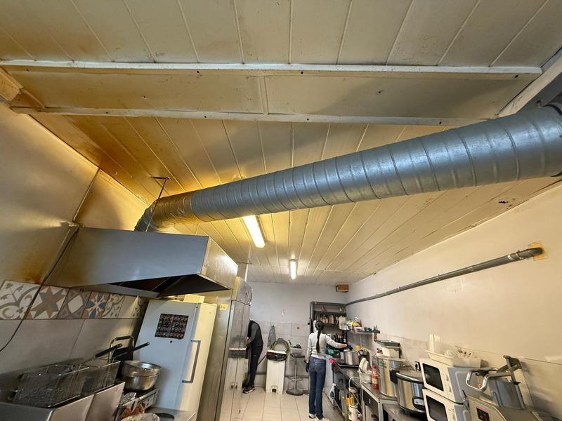 Local commercial - 100 m² - 2 pièces