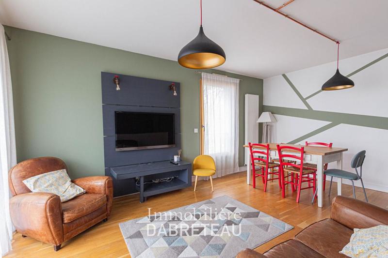 Appartement - 85 m² - 4 pièces