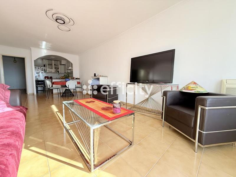 Appartement ancien - 74 m² - 3 pièces