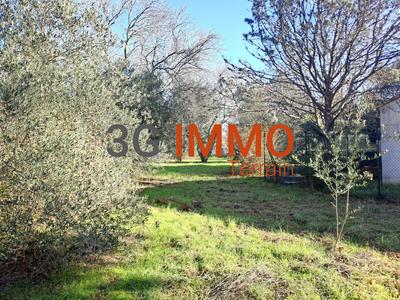 Terrain constructible - 1 202 m²