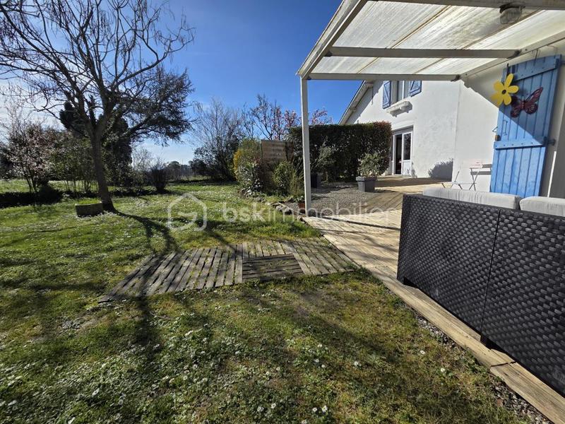 Maison - 186 m² - 8 pièces