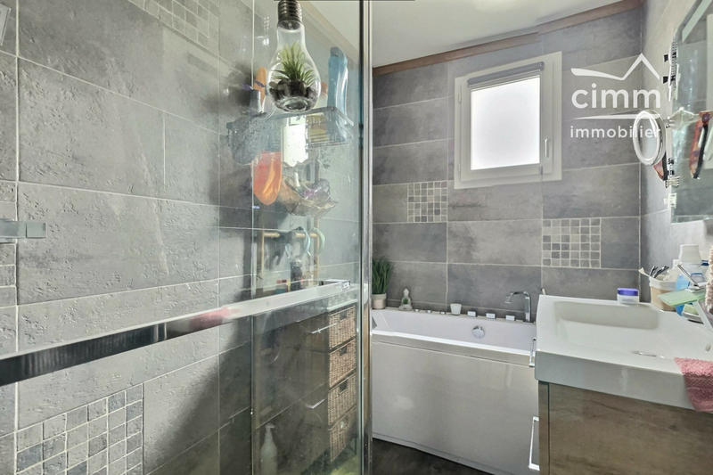 Maison - 86 m² - 5 pièces