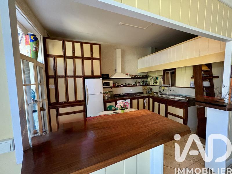 Maison - 245 m² - 8 pièces