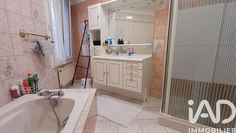 Maison - 101 m² - 5 pièces