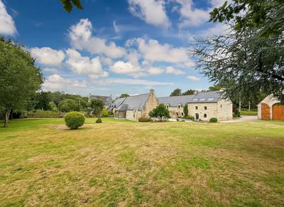 Propriété - 377 m² - 10 pièces