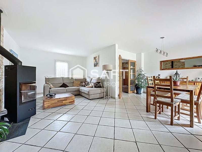 Maison - 137 m² - 6 pièces