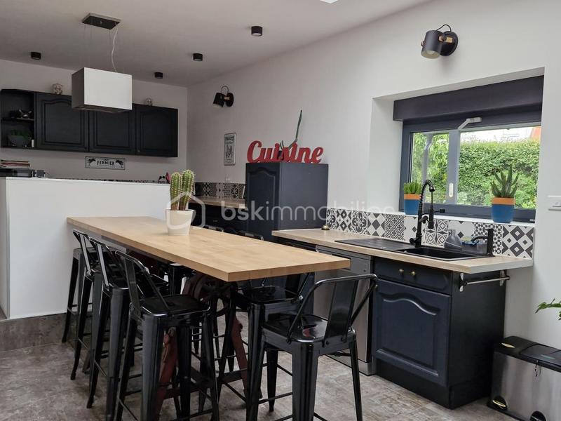 Maison - 143 m² - 5 pièces