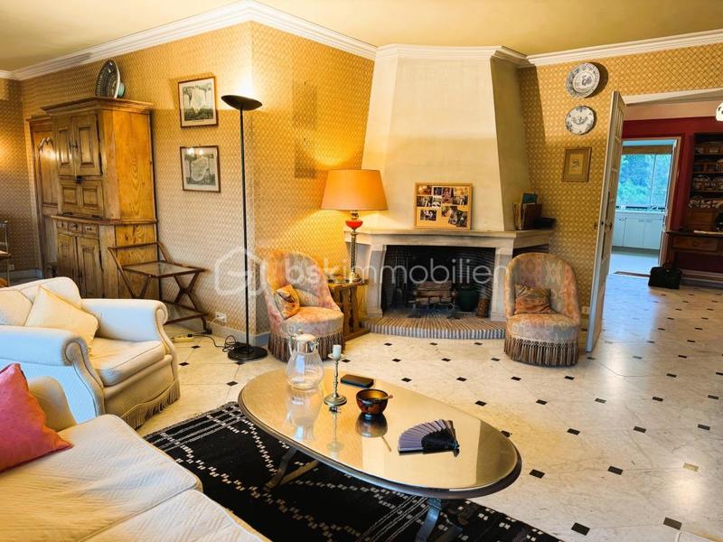 Appartement - 158 m² - 5 pièces